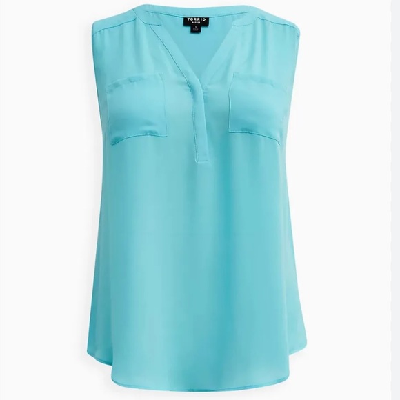 Torrid Womens Blouse Harper Georgette Sleeveless Bright Blue Collarless Tank 1X - Picture 2 of 16
